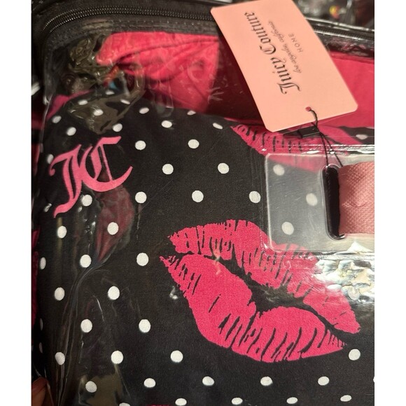 Juicy Couture Lip Print Comforter Set, 4 piece Bed Set, Queen - Picture 5 of 5